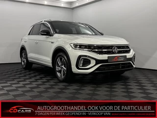Hoofdafbeelding Volkswagen T-Roc Volkswagen T-Roc 1.0 TSI R-Line Half leder, Camera, Navi, Virtual desk, Cruise control, Winterpakket, A start stop