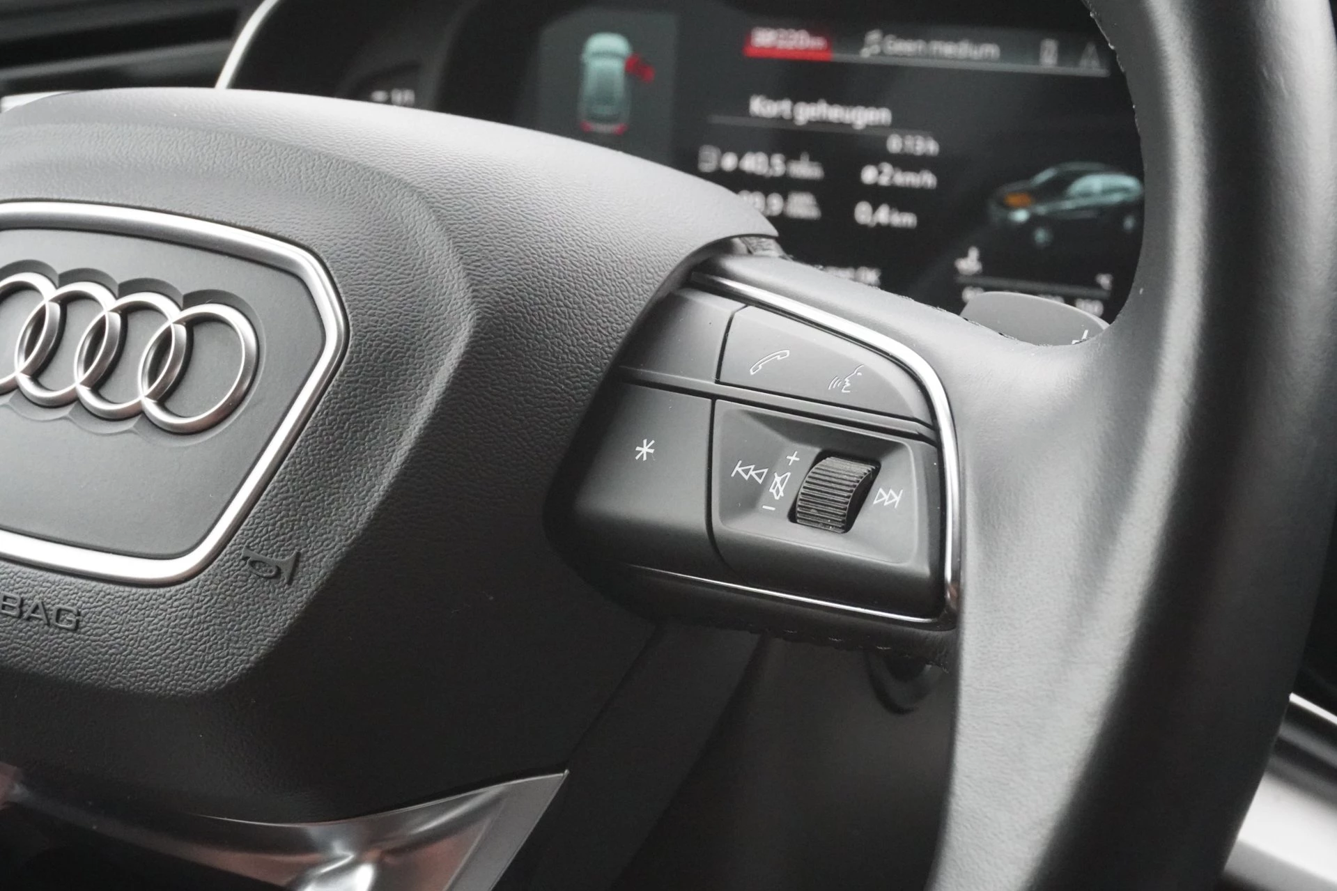 Hoofdafbeelding Audi Q8