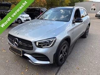 Mercedes-Benz GLC 300e 4MATIC AMG-Line LED Panoramadak Trekhaak 19 Inch Achteruitrijcamera PDC Carplay