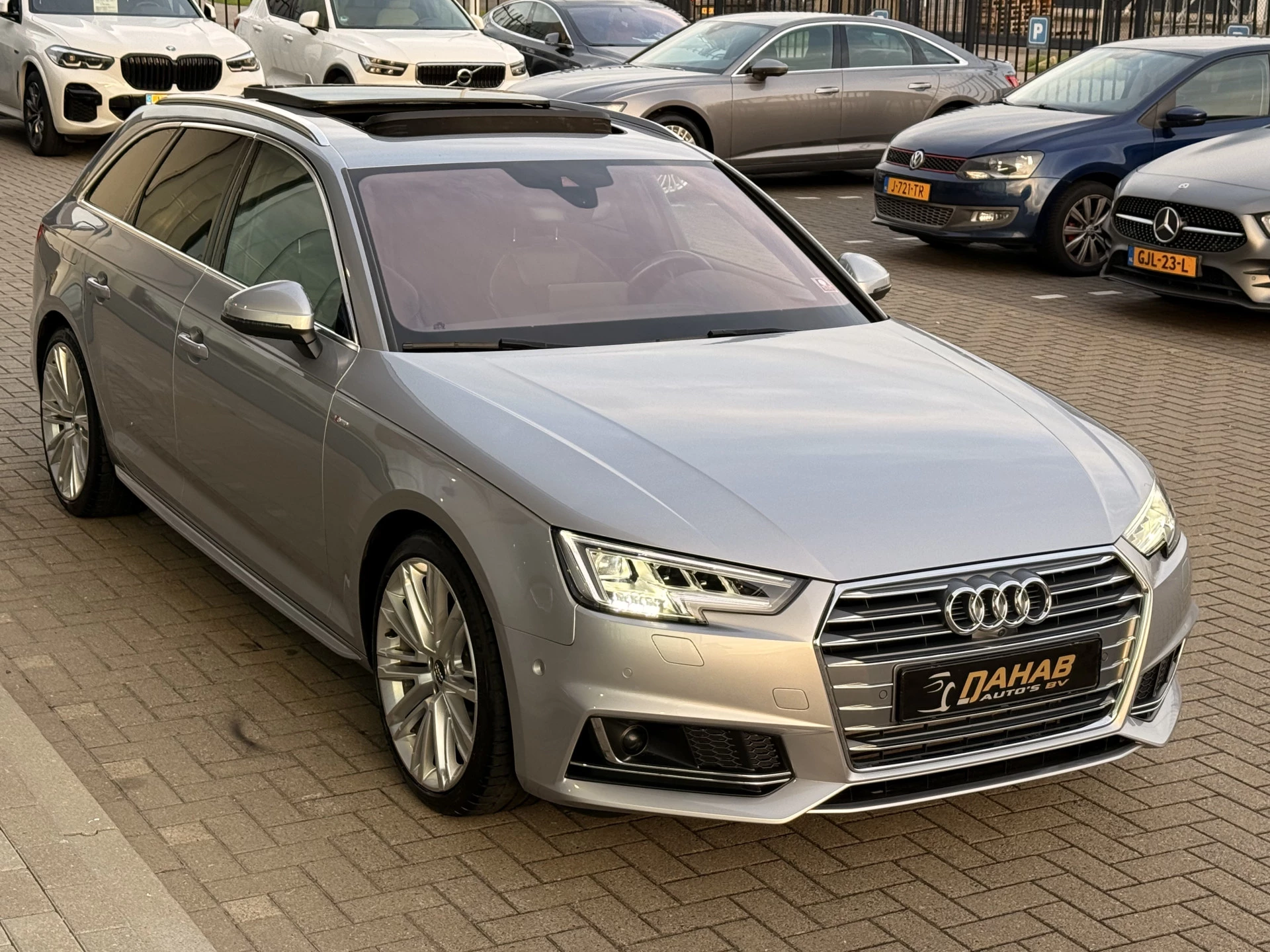 Hoofdafbeelding Audi A4