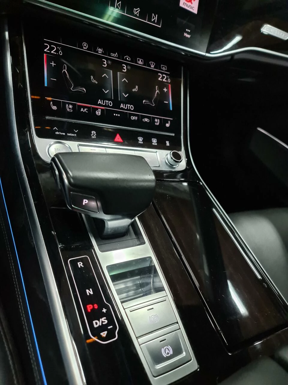 Hoofdafbeelding Audi A8