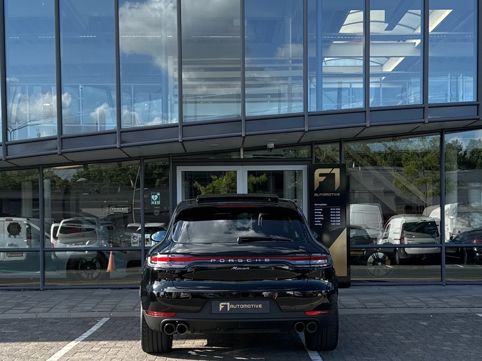 Hoofdafbeelding Porsche Macan