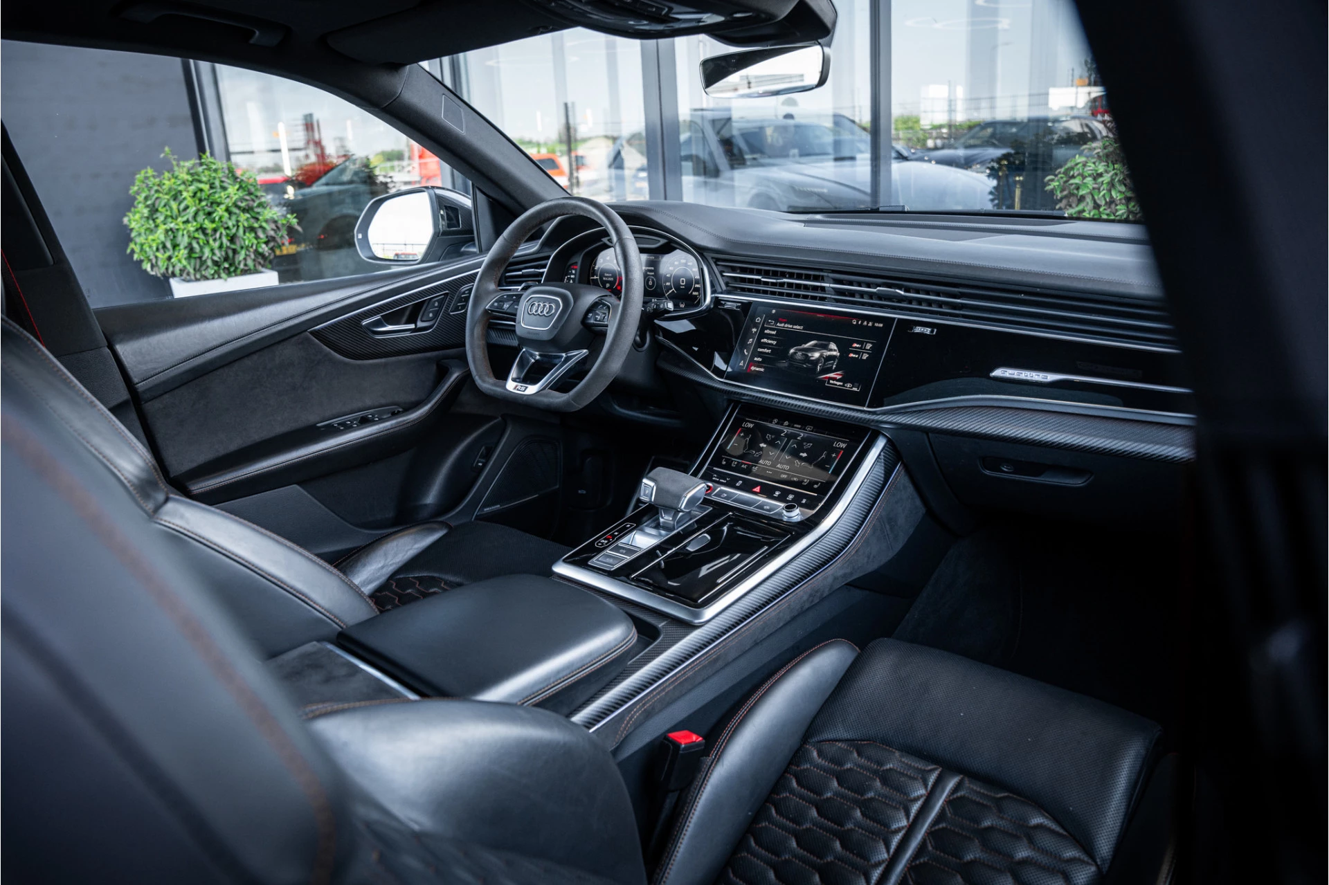 Hoofdafbeelding Audi RSQ8