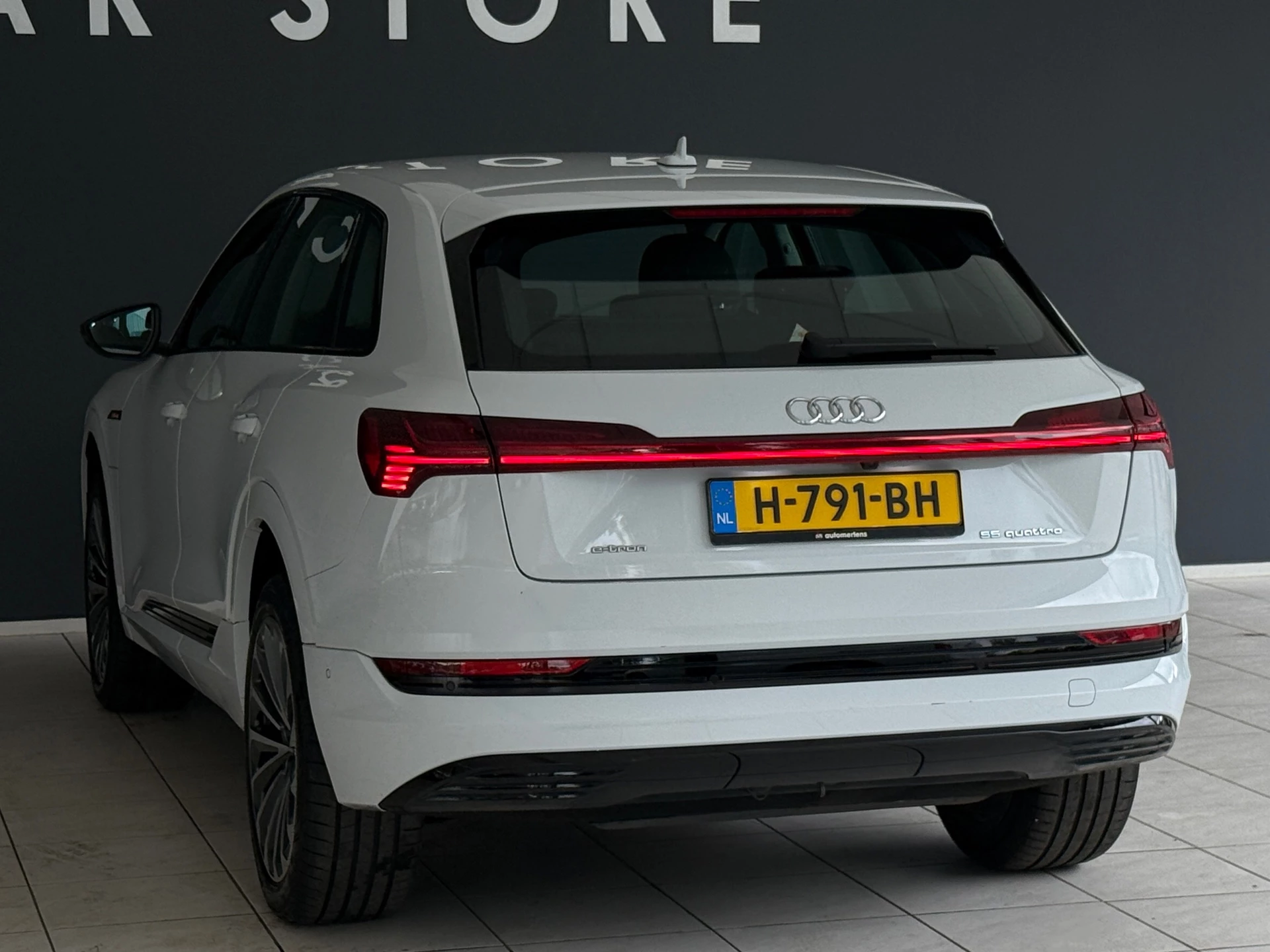 Hoofdafbeelding Audi e-tron