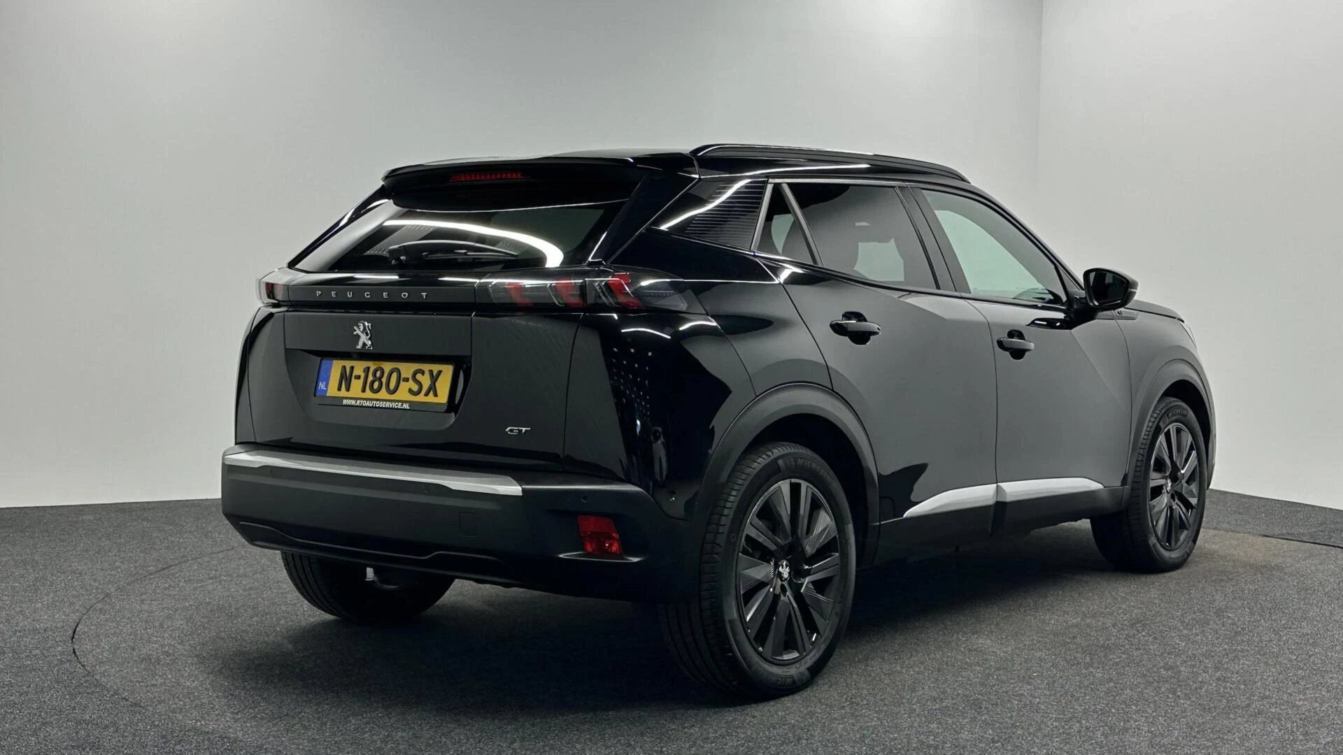 Hoofdafbeelding Peugeot e-2008