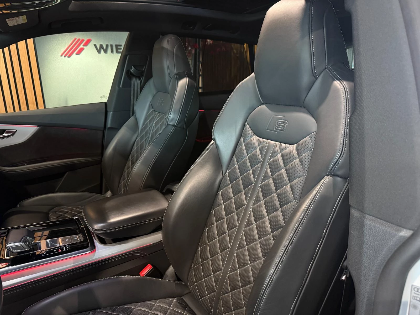 Hoofdafbeelding Audi Q8