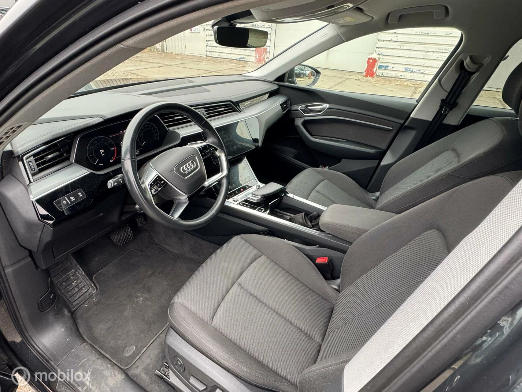 Hoofdafbeelding Audi e-tron