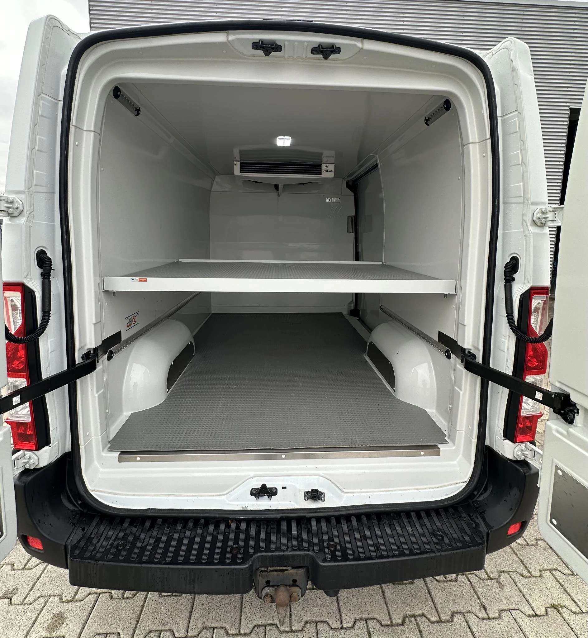 Hoofdafbeelding Nissan NV400