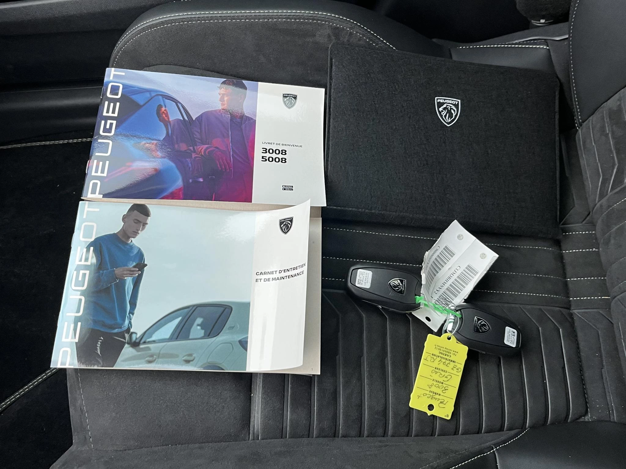 Hoofdafbeelding Peugeot e-3008