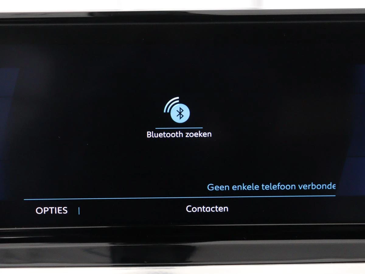 Hoofdafbeelding Peugeot e-2008