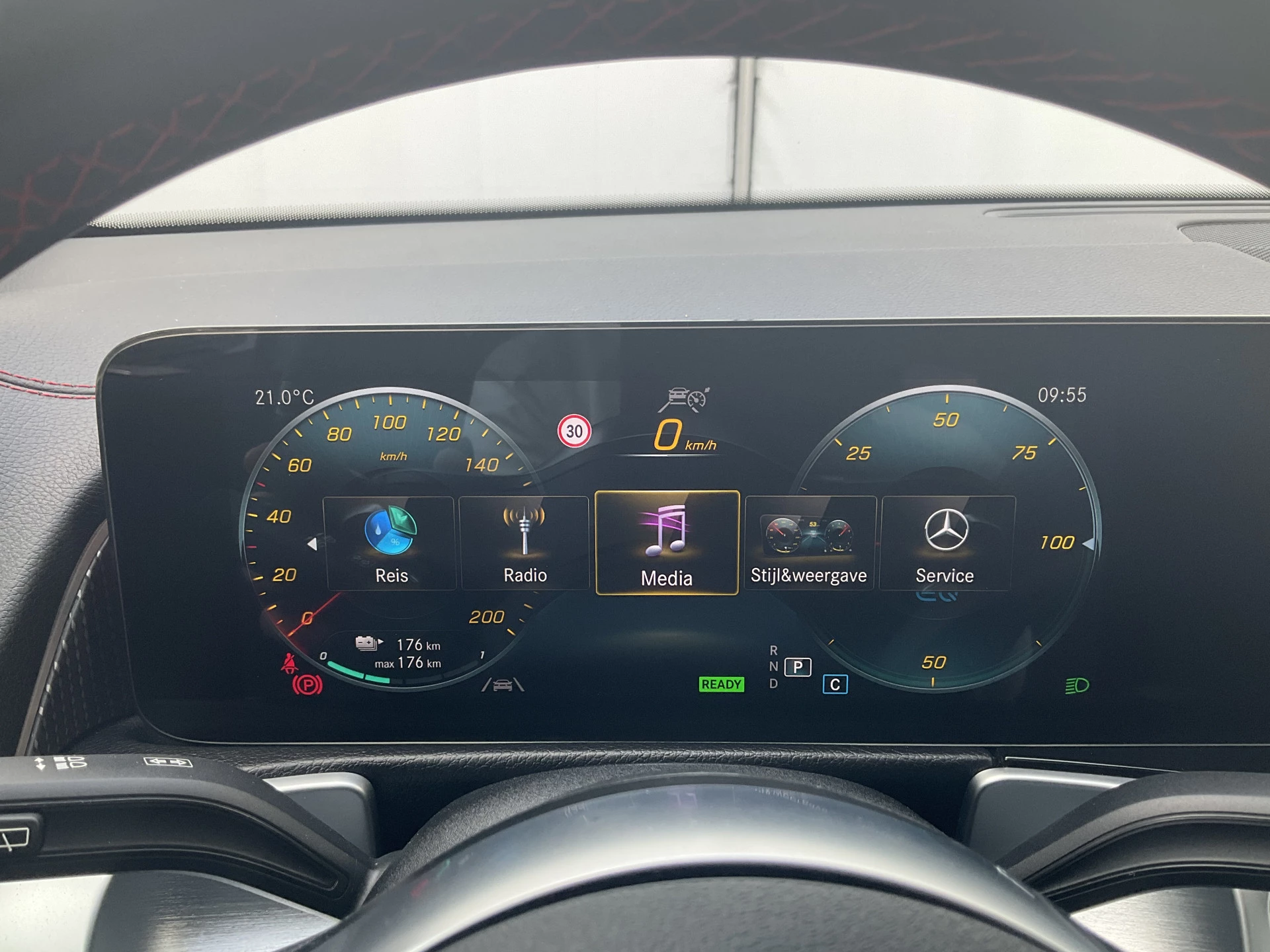 Hoofdafbeelding Mercedes-Benz EQB