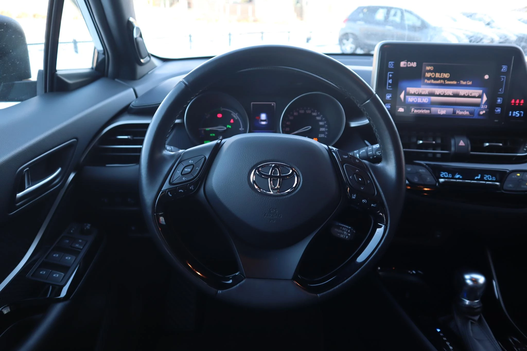 Hoofdafbeelding Toyota C-HR
