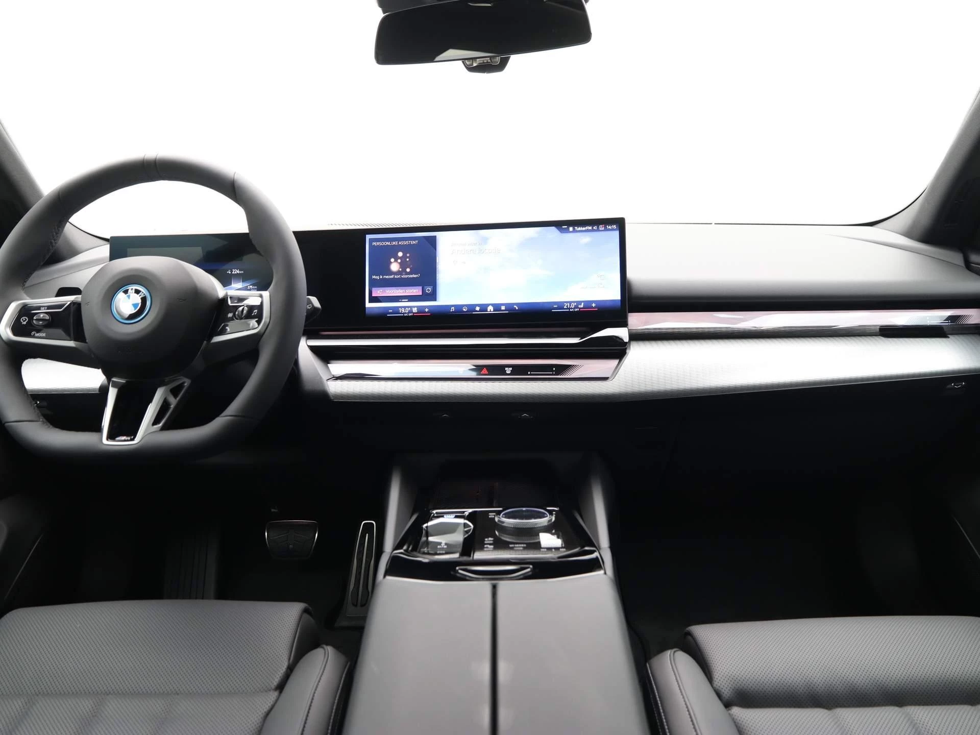 Hoofdafbeelding BMW i5