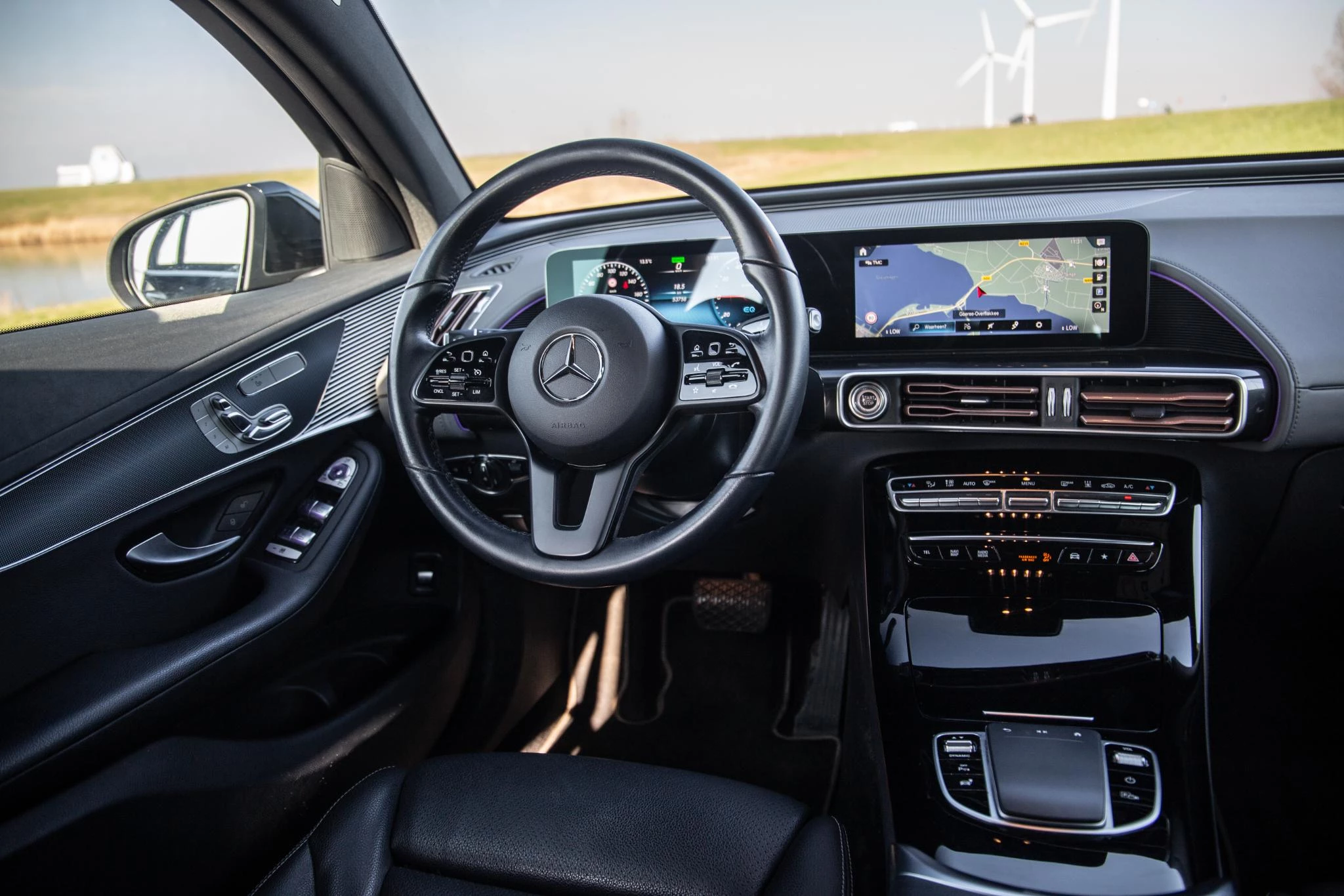 Hoofdafbeelding Mercedes-Benz EQC