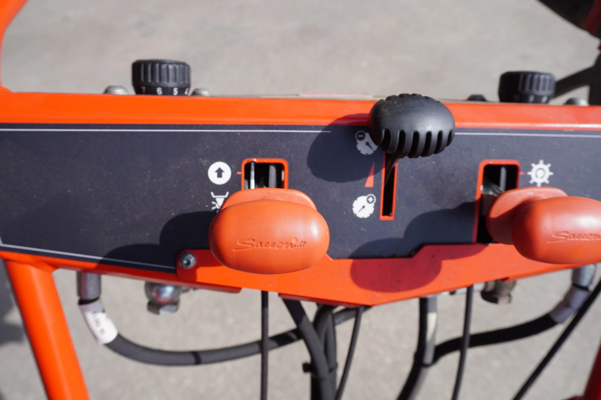 Hoofdafbeelding Nimos Mug Ha onkruidborstel Hydrostaat