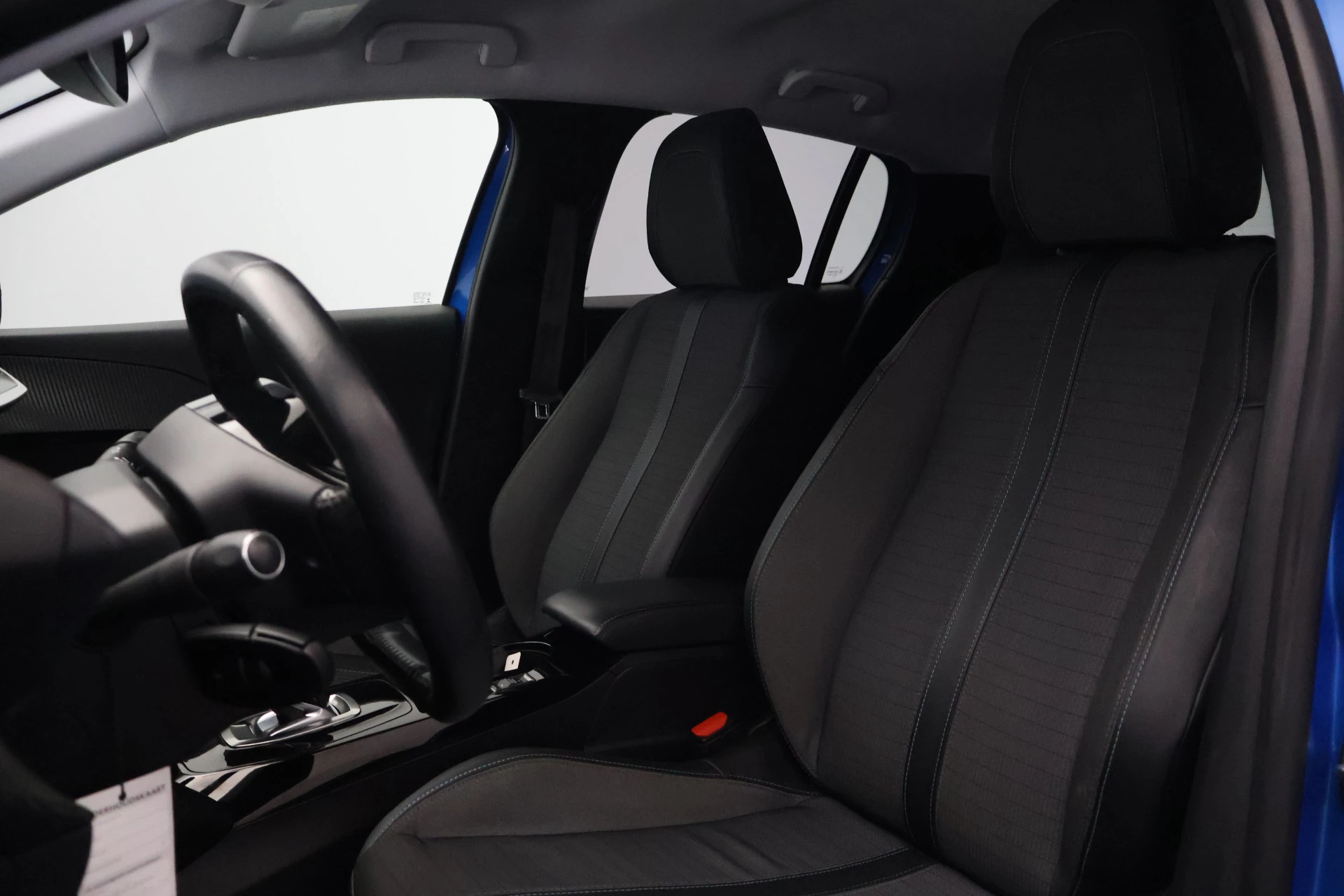 Hoofdafbeelding Peugeot e-208