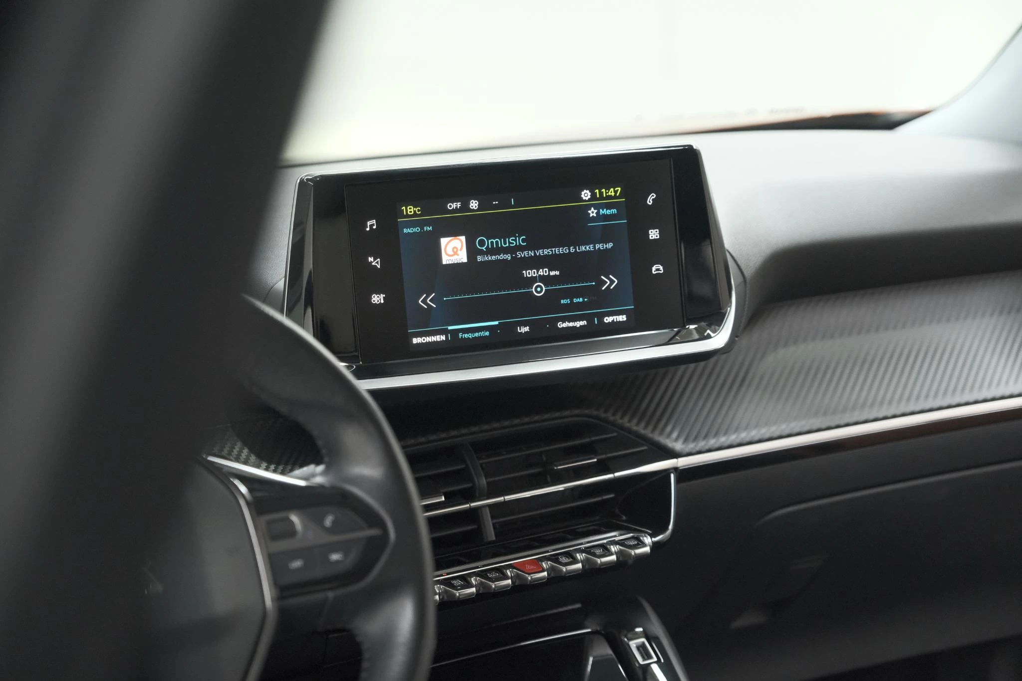 Hoofdafbeelding Peugeot e-2008