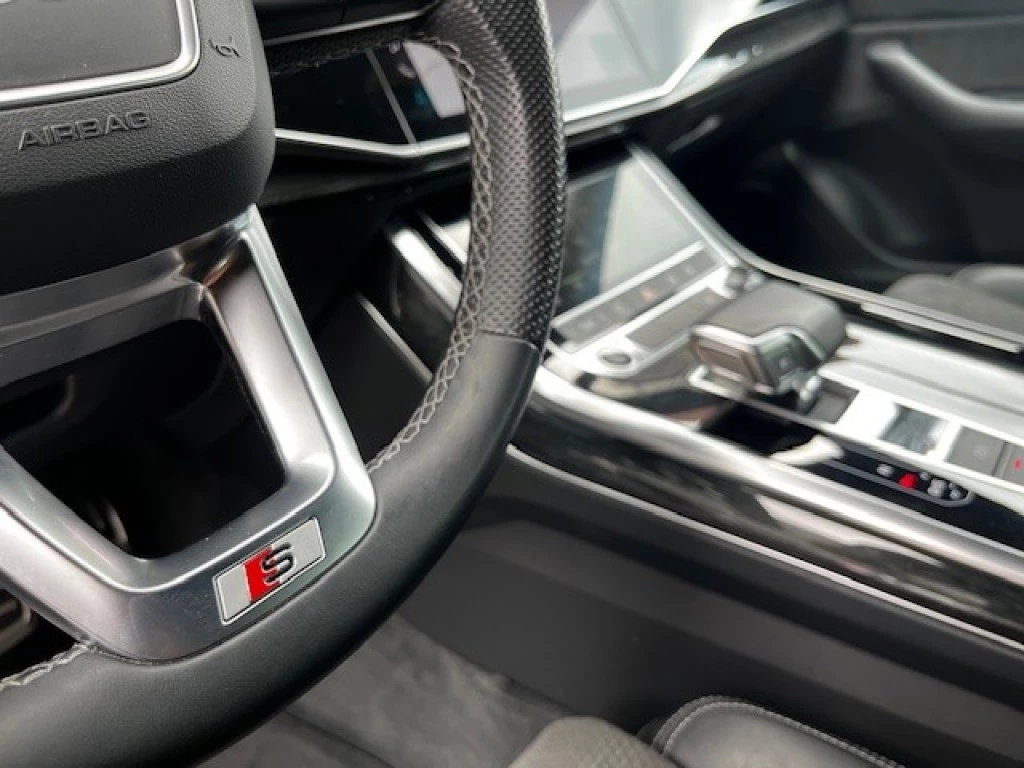 Hoofdafbeelding Audi Q8