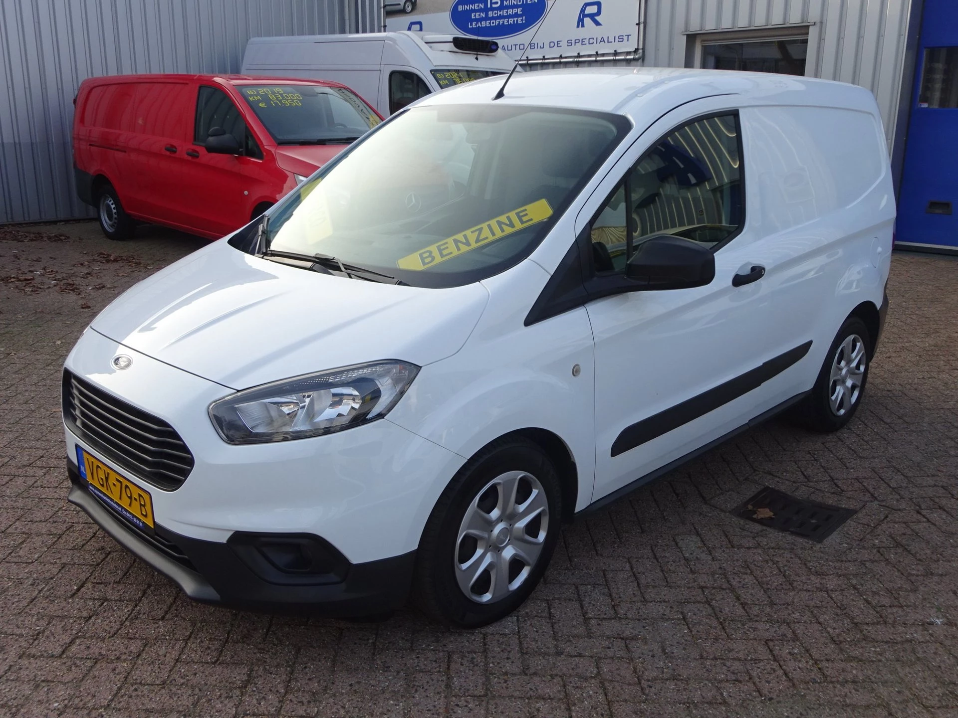 Hoofdafbeelding Ford Transit Courier