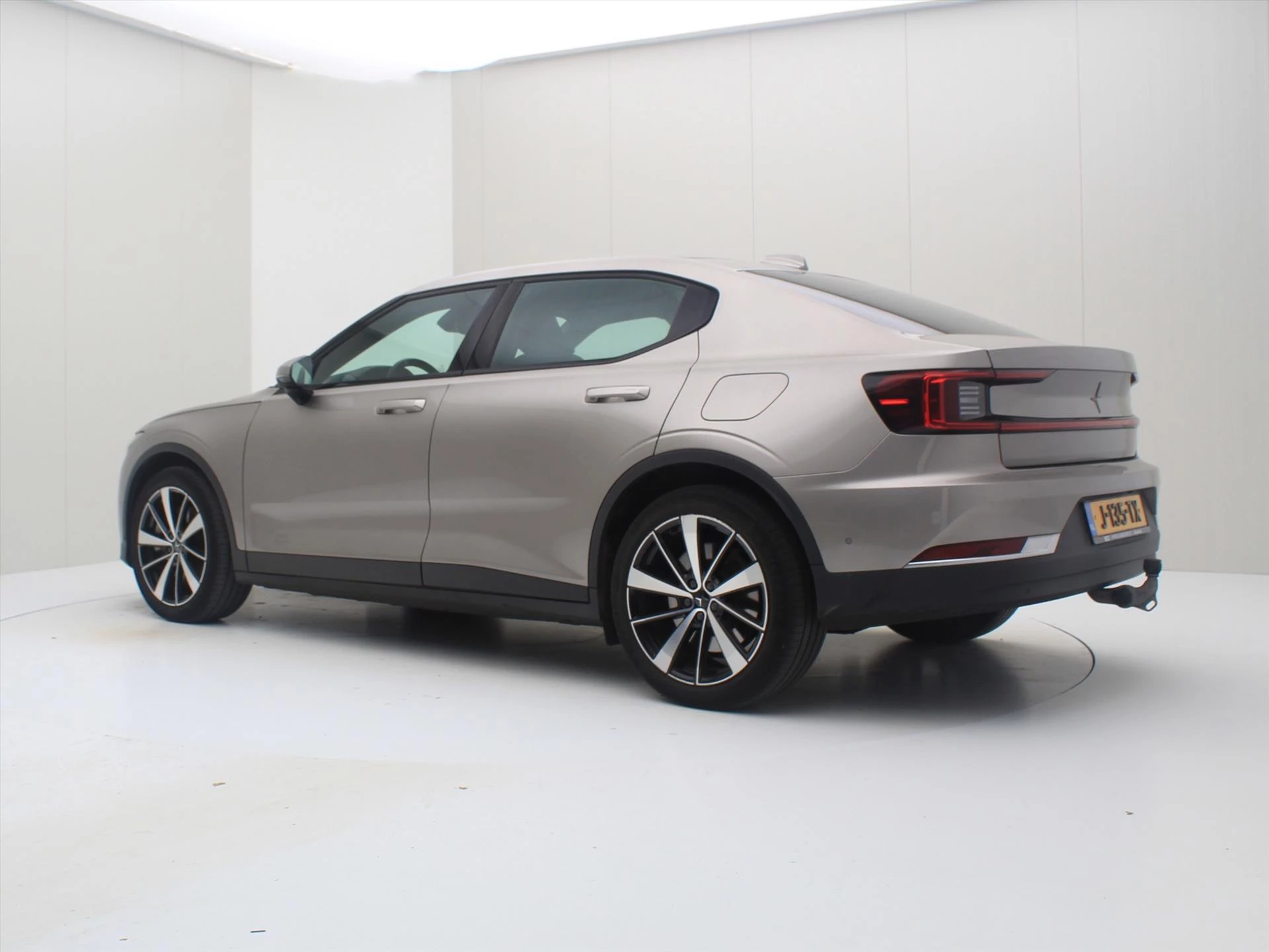 Hoofdafbeelding Polestar 2