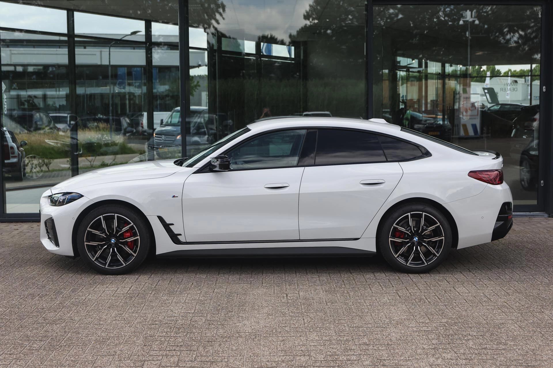 Hoofdafbeelding BMW i4