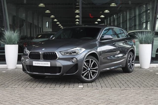 BMW X2 sDrive18i High Executive M Sport Automaat / Panoramadak / Trekhaak / Achteruitrijcamera / Sportstoelen / Comfort Access / LED / Head-Up / Parking Assistant