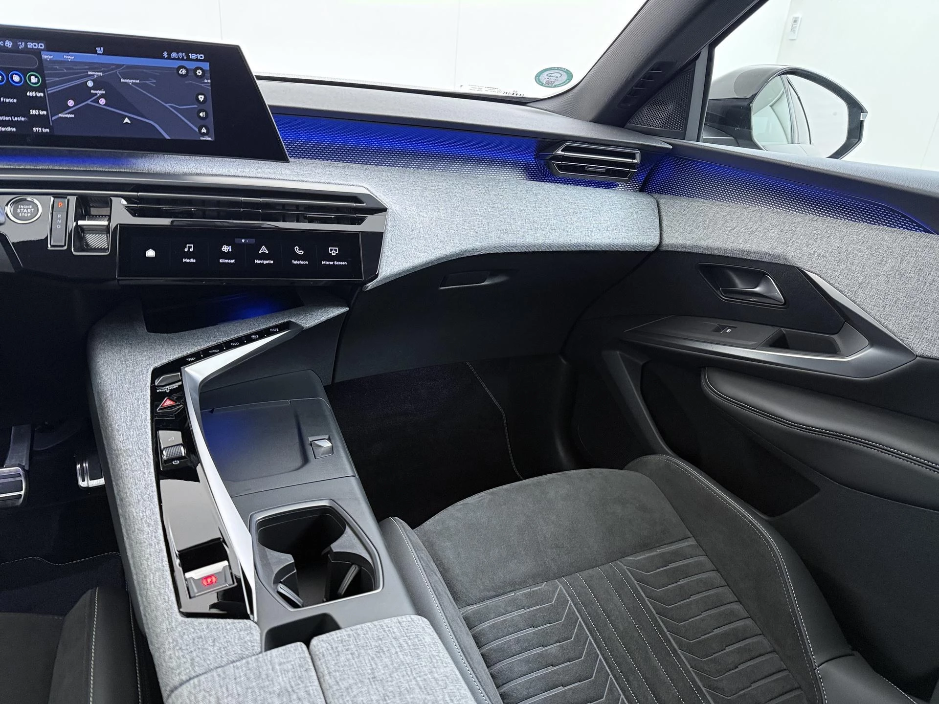 Hoofdafbeelding Peugeot e-3008