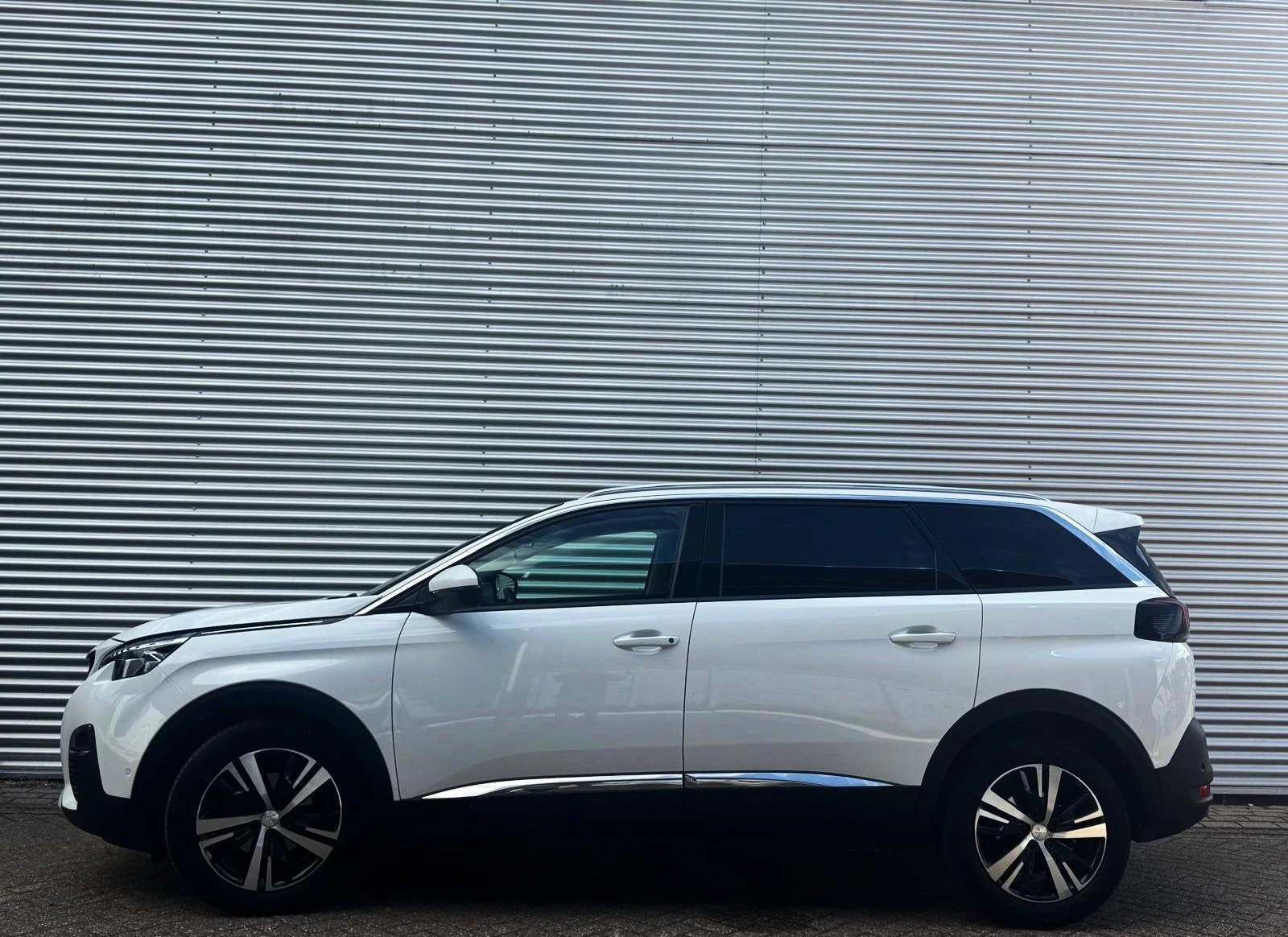 Hoofdafbeelding Peugeot 5008