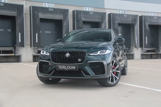 Hoofdafbeelding Jaguar F-PACE Jaguar F-PACE 5.0 V8 S/C AWD SVR British Racing Green