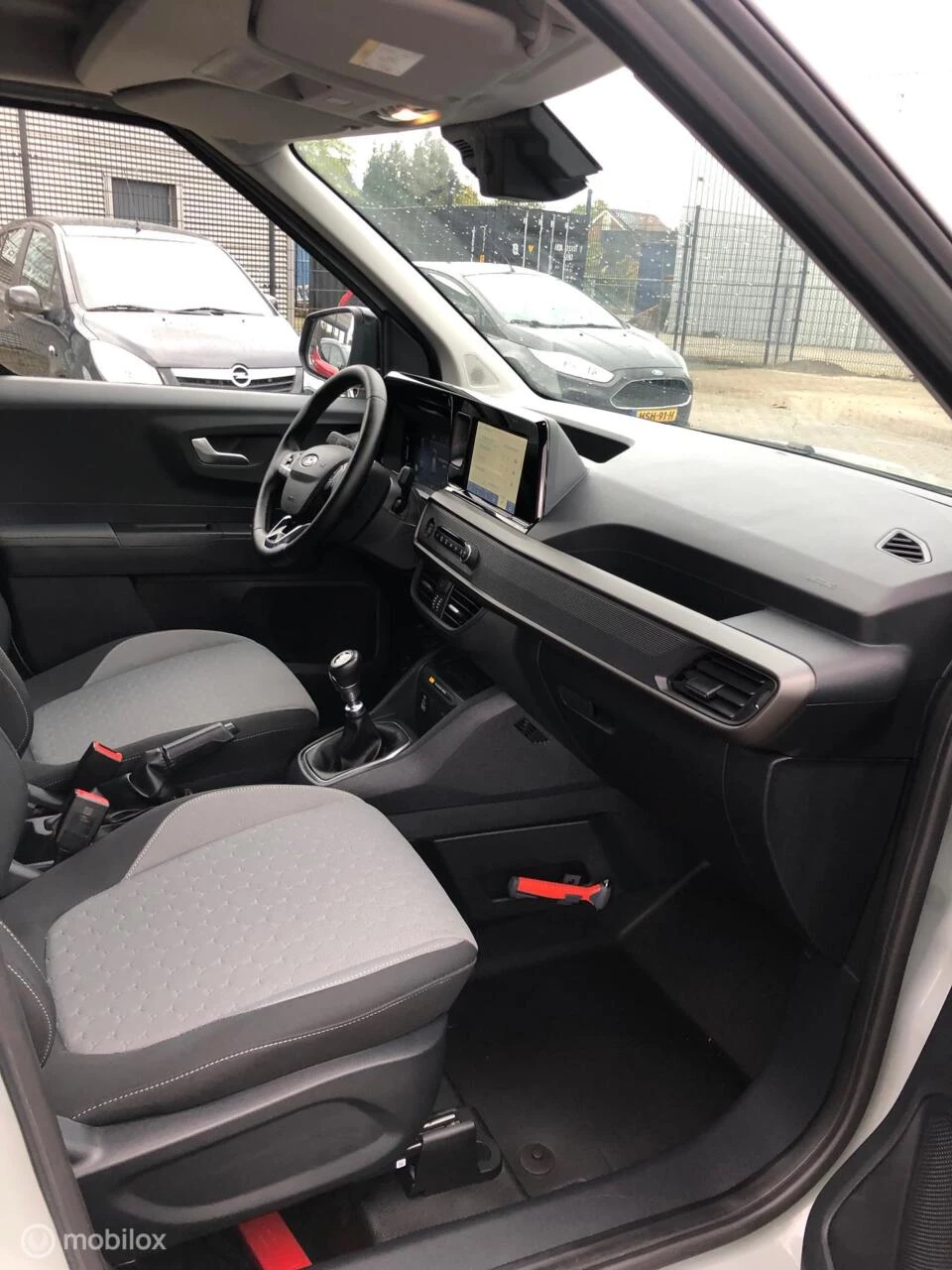 Hoofdafbeelding Ford Transit Courier