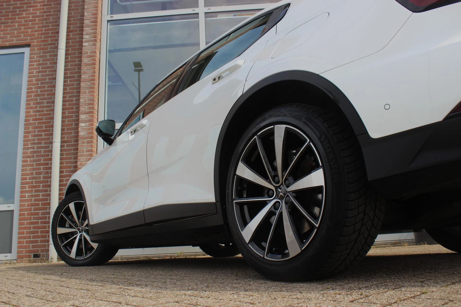Hoofdafbeelding Polestar 2