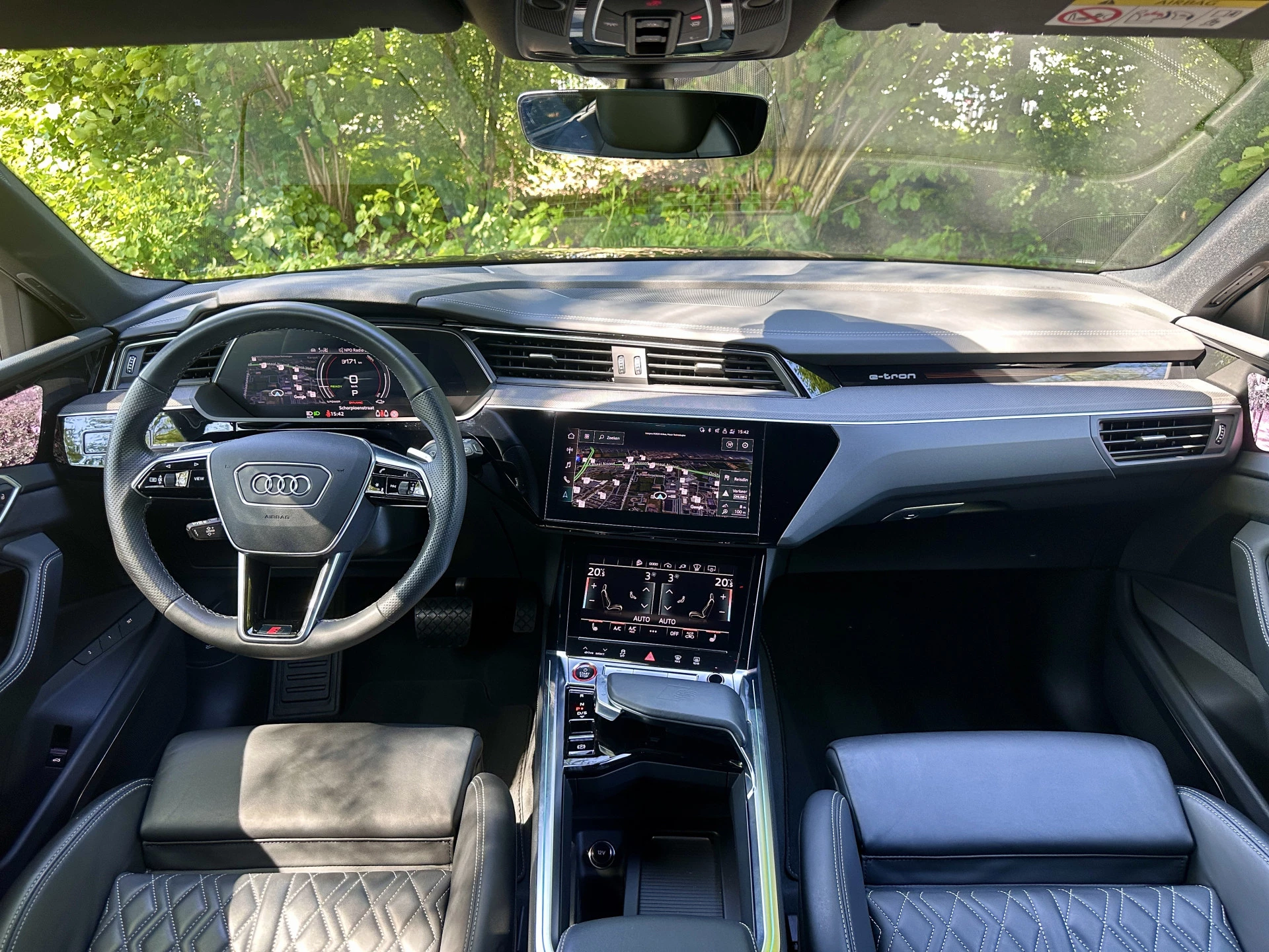 Hoofdafbeelding Audi e-tron
