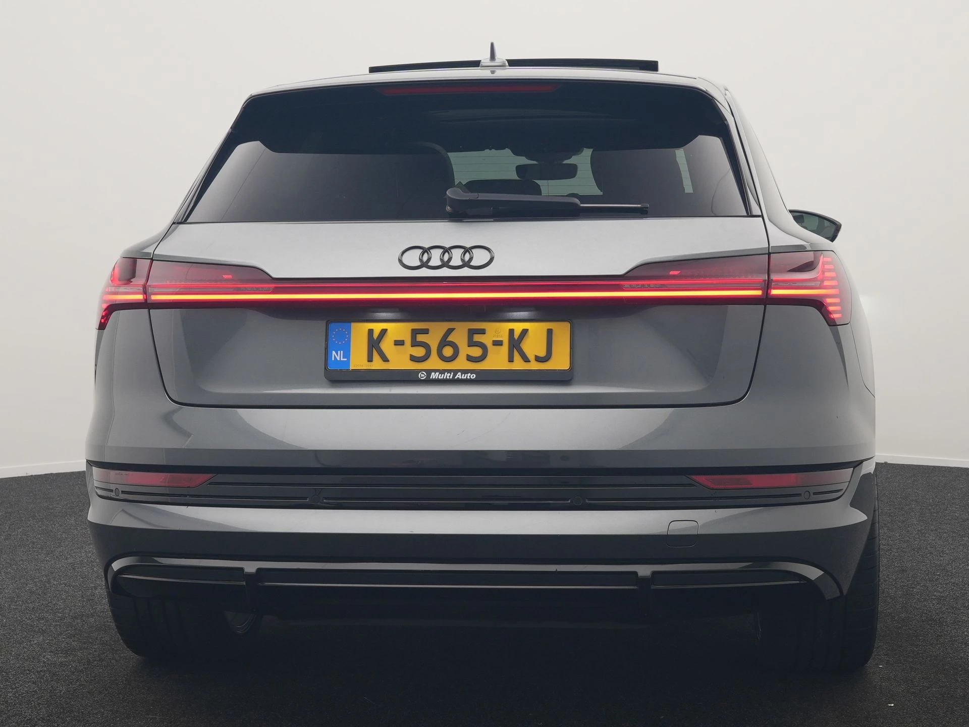Hoofdafbeelding Audi e-tron