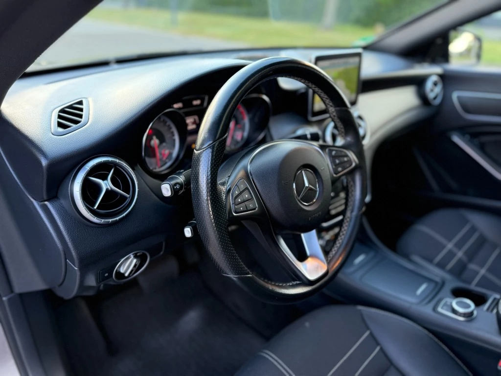 Hoofdafbeelding Mercedes-Benz 200