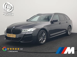 BMW 5 Serie Touring 520e M Sport Plug In Hybrid 204pk Dealer O.H PHEV | Trekhaak af Fabriek | Adaptive Cruise | Alcantara Sportstoelen Verwarmd | Camera | Navi Pro | Sfeerverlichting | Apple Carplay |