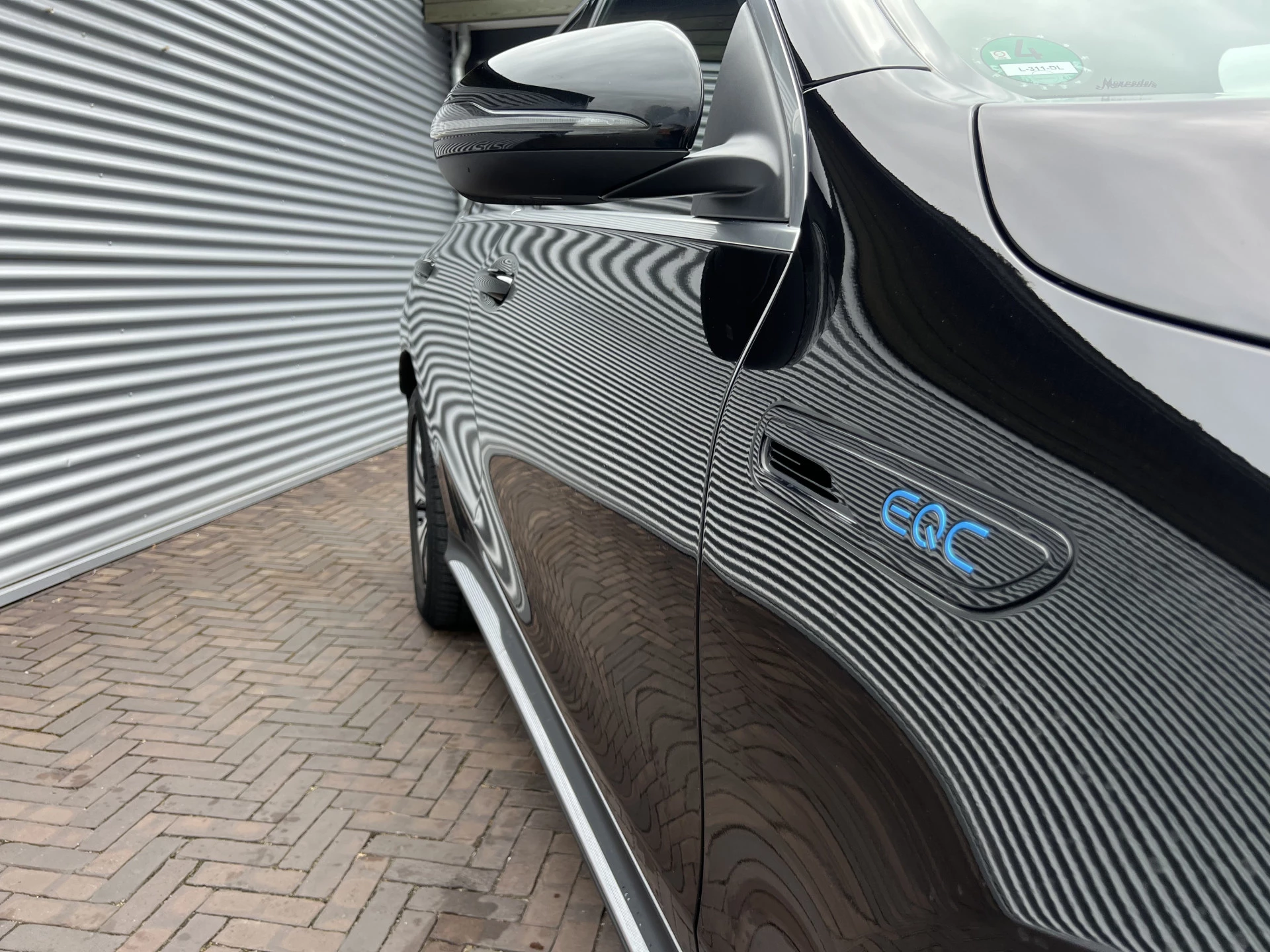 Hoofdafbeelding Mercedes-Benz EQC