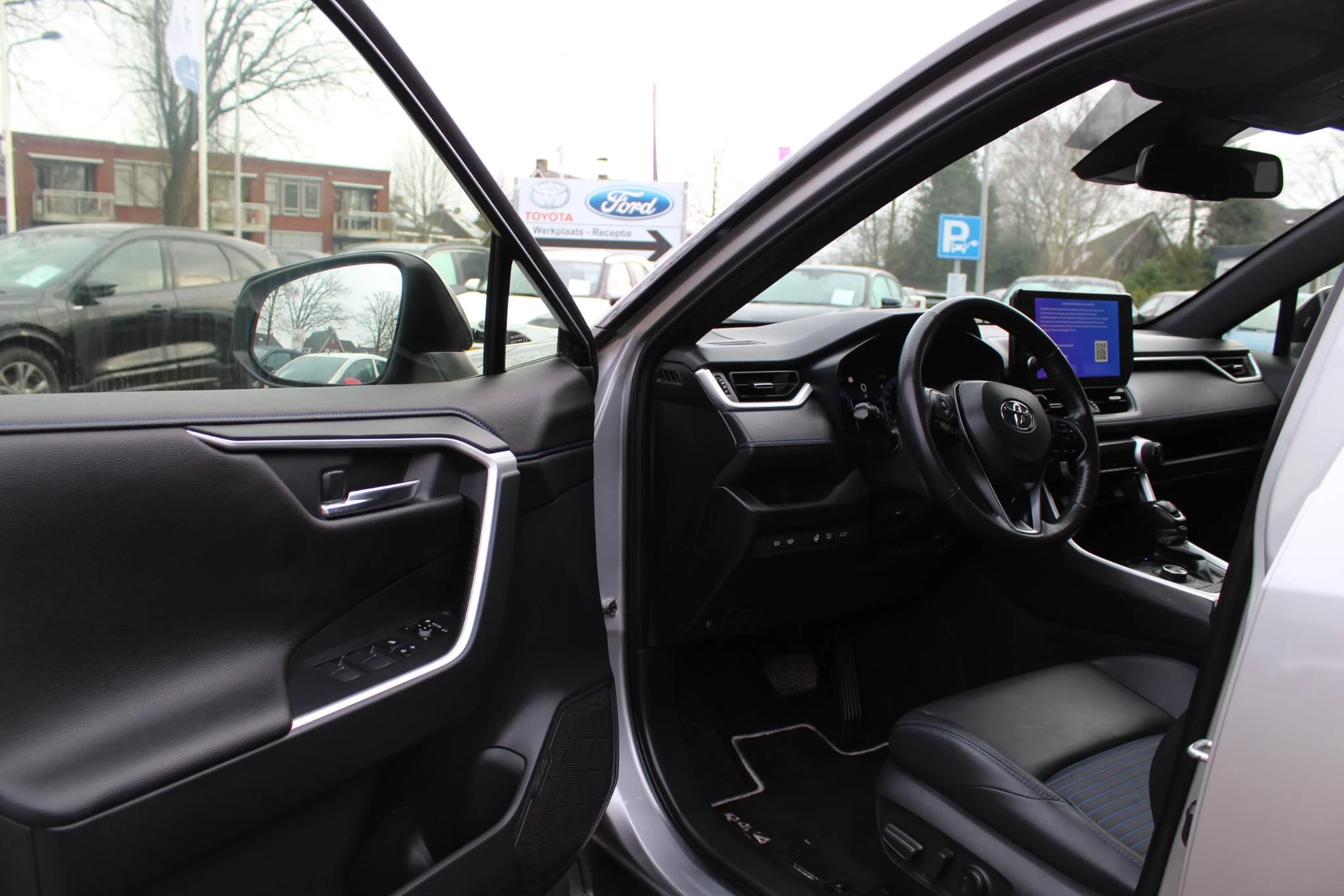 Hoofdafbeelding Toyota RAV4