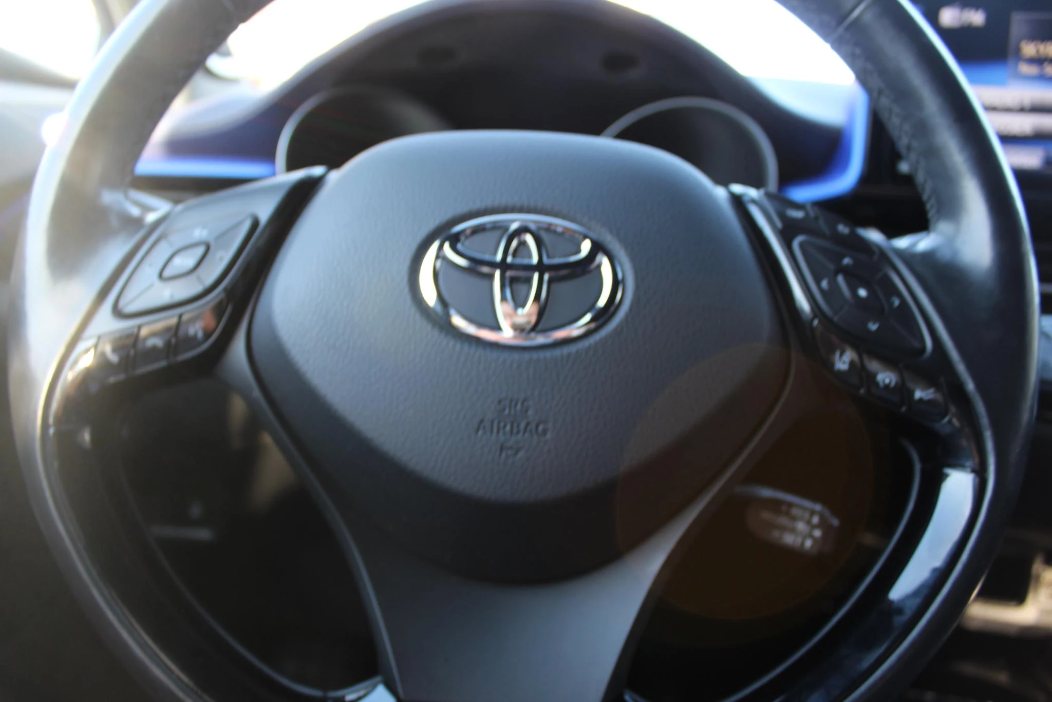 Hoofdafbeelding Toyota C-HR