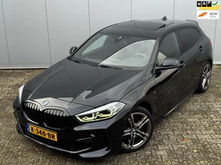 Hoofdafbeelding BMW 1 Serie BMW 1-serie 118i M SPORT EXECUTIVE EDITION PANORAMADAK CARPLAY DAB+ ORIGINEEL NEDERLANDS LED