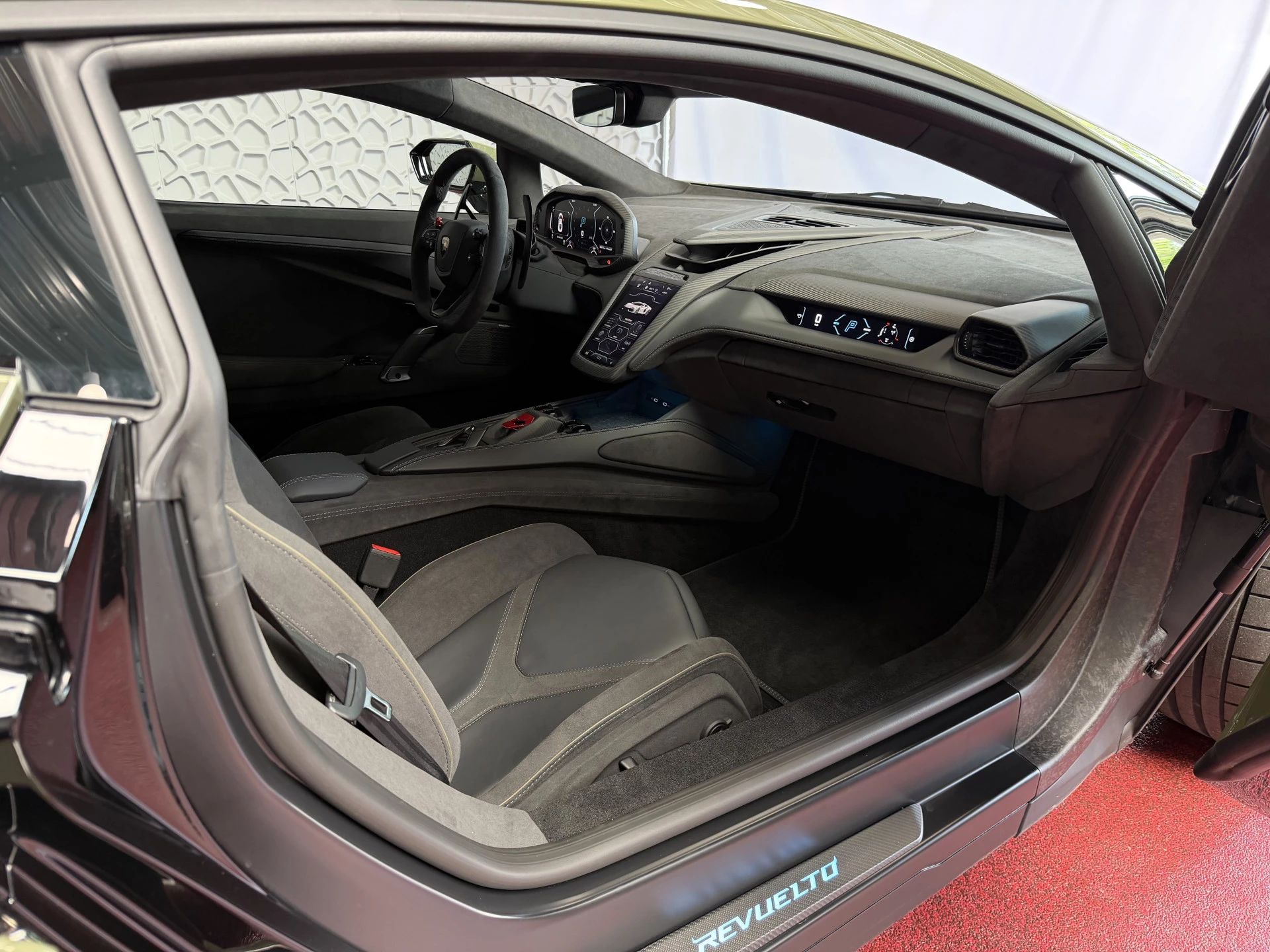 Hoofdafbeelding Lamborghini Revuelto