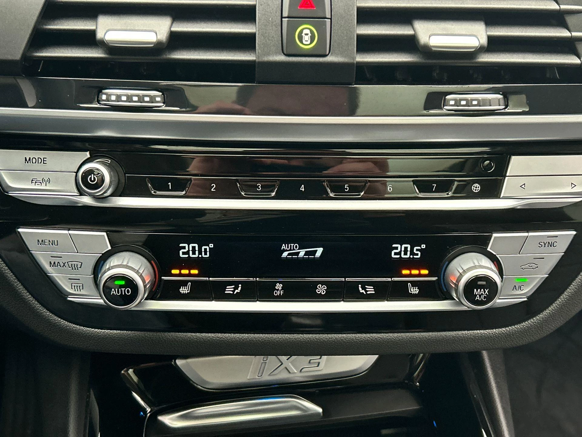 Hoofdafbeelding BMW iX3