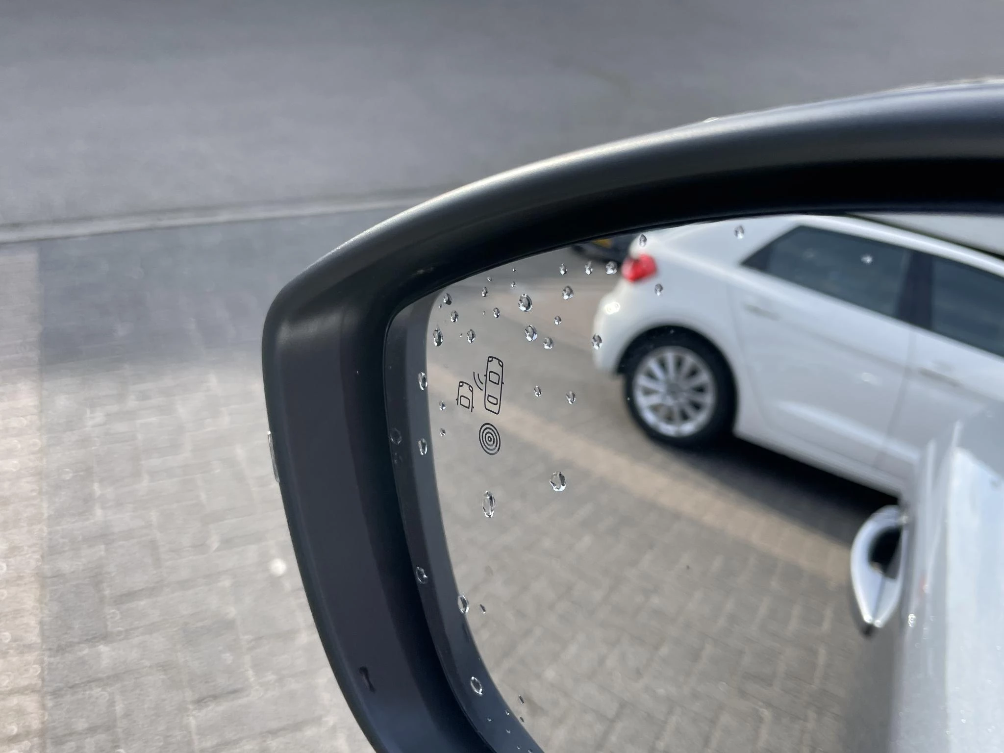 Hoofdafbeelding Peugeot e-2008