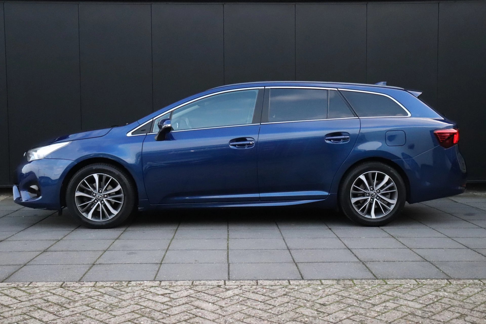 Hoofdafbeelding Toyota Avensis