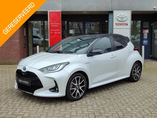 Toyota Yaris 1.5 HYBRID EXECUTIVE STOELVERW HEAD-UP JBL-AUDIO BLIND SPOT LED KEYLESS PARK-SENSOREN 17'' LM-VELGEN CAMERA APPLE/ANDROID