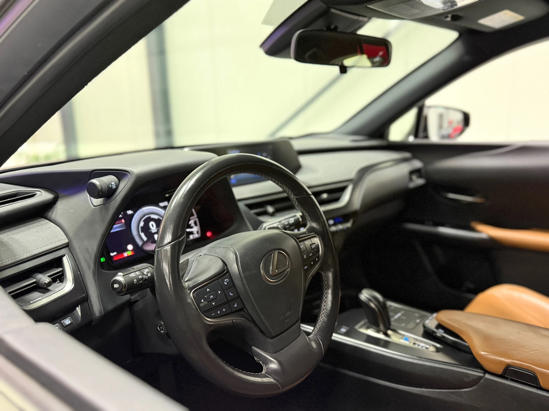 Hoofdafbeelding Lexus UX