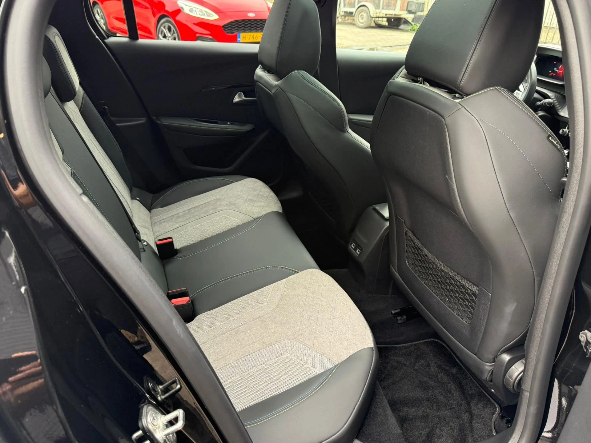 Hoofdafbeelding Peugeot e-208