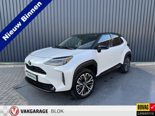 Toyota Yaris Cross 1.5 Hybrid AWD Executive / Bi tone | Pano dak | Trekhaak | JBL | BSM | 4x Allseason | Rijklaar!!