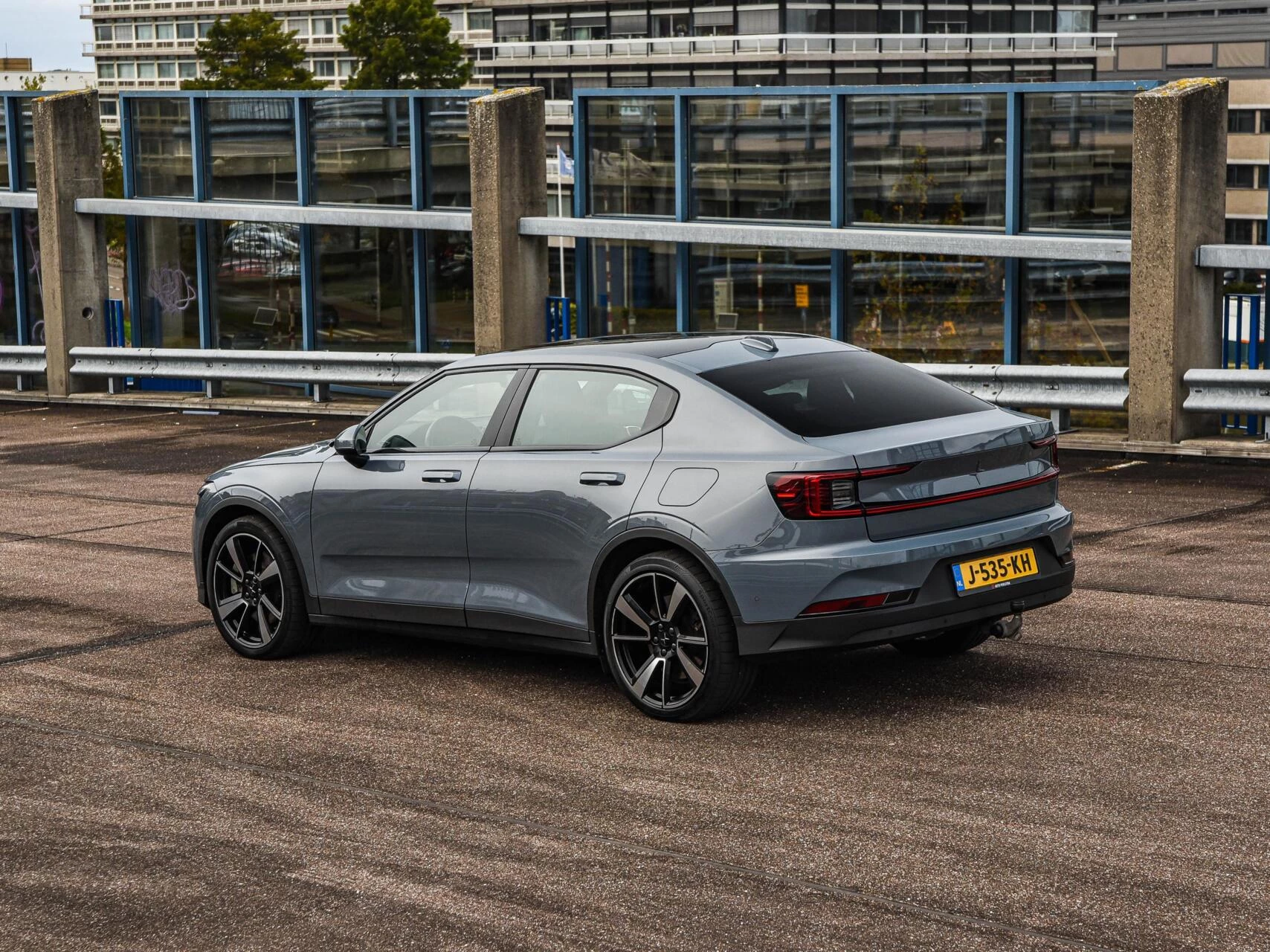 Hoofdafbeelding Polestar 2