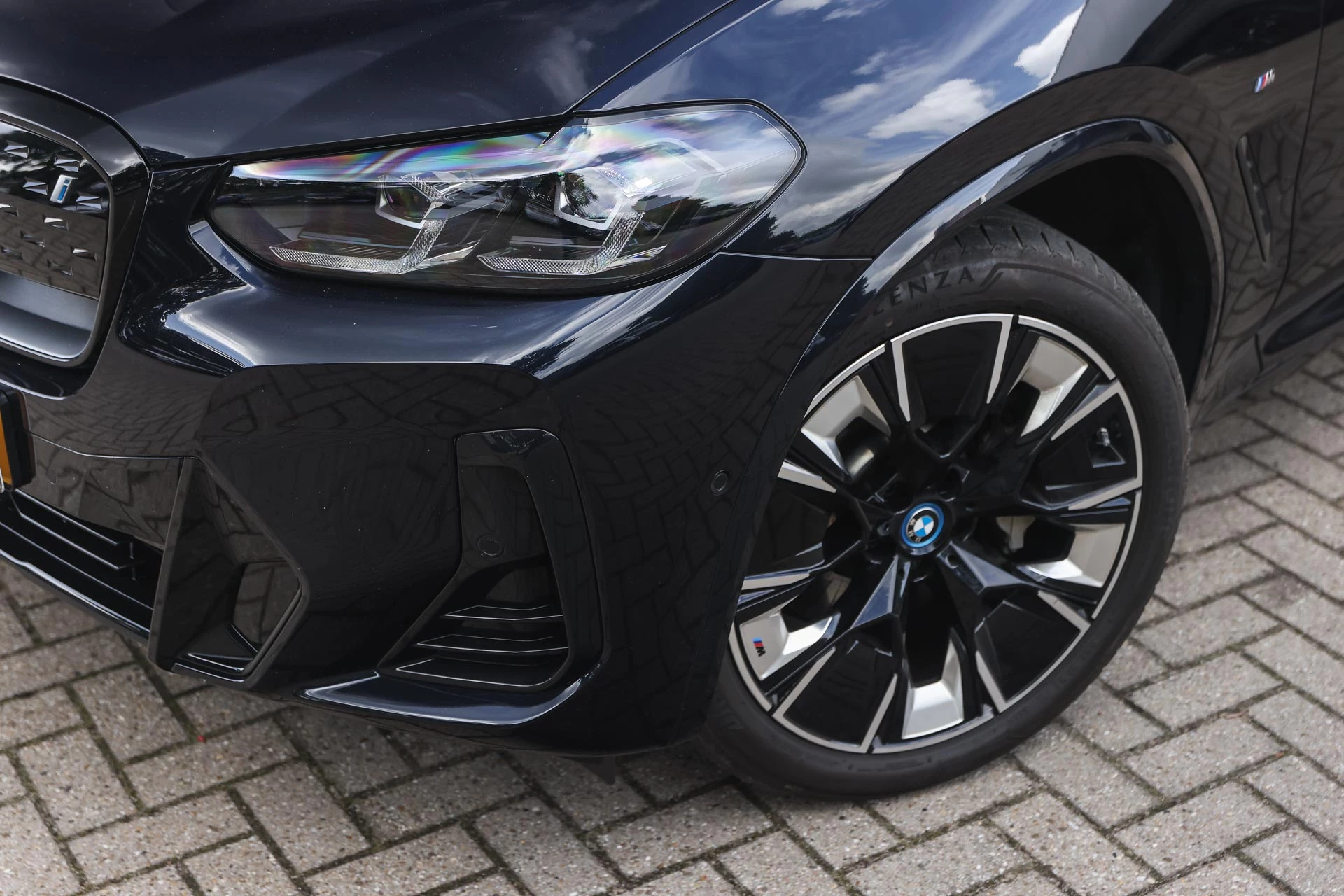 Hoofdafbeelding BMW iX3