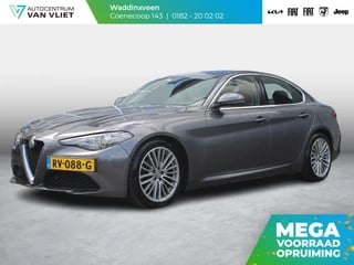 Hoofdafbeelding Alfa Romeo Giulia Alfa Romeo Giulia 2.0T Super | Xenon | PDC | Navi | Cruise | Pack Veloce Interieur | Stoel -/ Stuurverwarming | Trekhaak